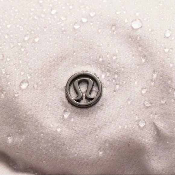 Lululemon Wunder Under Puffer Jacket Size 8 - Picture 12 of 13